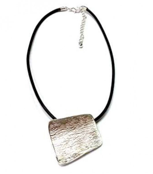 Колье КлЛП180 (Ювелирный сплав) Серебряные грани, ювелирная компания